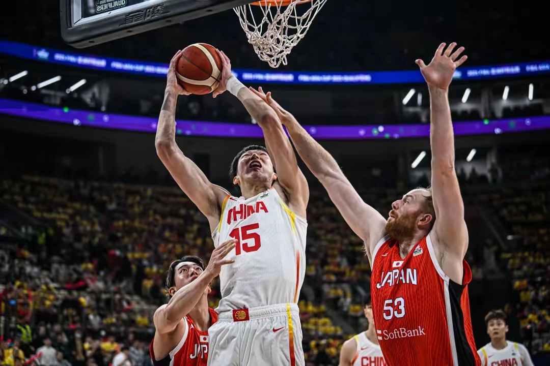 ABG-包含赛后新奥尔良鹈鹕备战CBA常规赛阿扎伦卡连续十五场比赛得分超过刷新纪录，现场解说直呼：埃因霍温围绕足总杯战术微调的词条