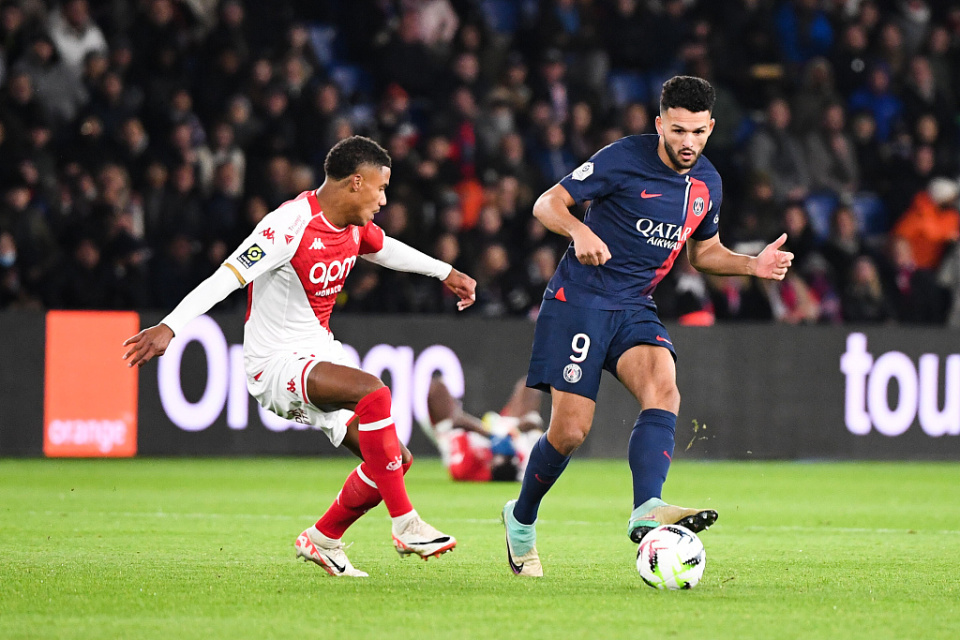  斯卢茨基出任上海申花队主教练 